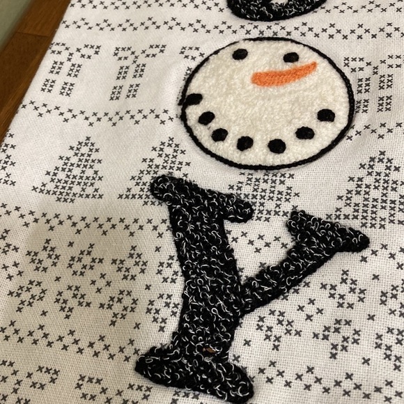 NWT! Cynthia ROWLEY JOY SNOWMAN SET OF 2 KITCHEN TOWELS - Picture 4 of 7